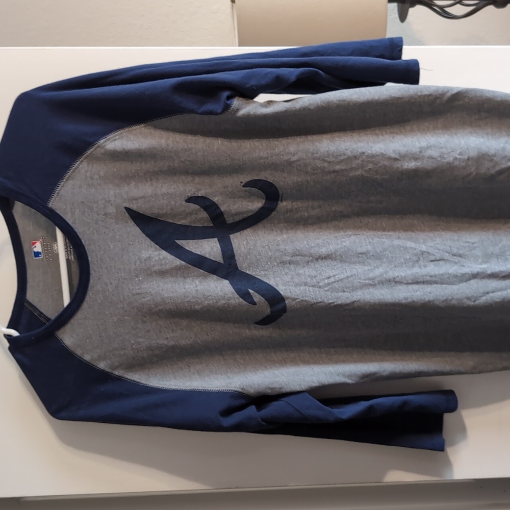 MLB Genuine Merchandise Atlanta Braves Baseball tee
